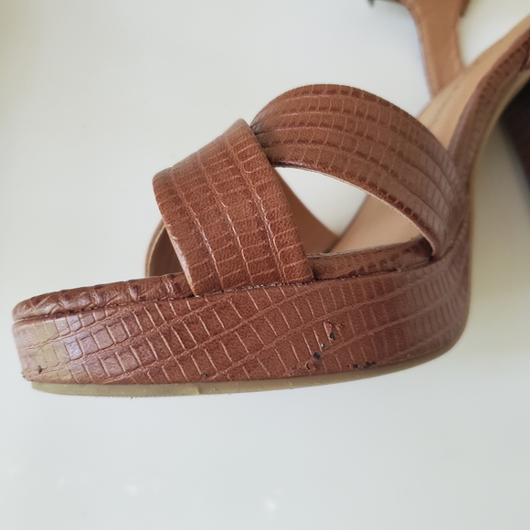Chinese Laundry Tan Platform Heels - Picture 10 of 13